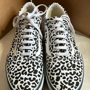 Vans unisex platform sneakers